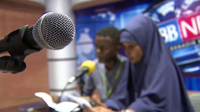 Le premier volet de notre série nous emmène en Somalie. Notre reporter à Mogadiscio Fergal Keane est allé à la rencontre de ceux qui risquent leur vie en quête de verité.