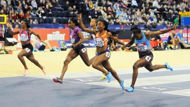 L'Ivoirienne Marie Josée Ta Lou a réalisé un temps de 7,07. Elle a remporté le Grand Prix Indoor de Glasgow devançant Dina Asher-Smith et Elaine Thompson.