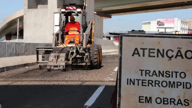 Trabalhos no viaduto da avenida Ceará, obrasport net apostasPorto Alegre prevista para Copasport net apostas2014, foram retomados neste ano