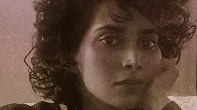 انیشا اسداللهی