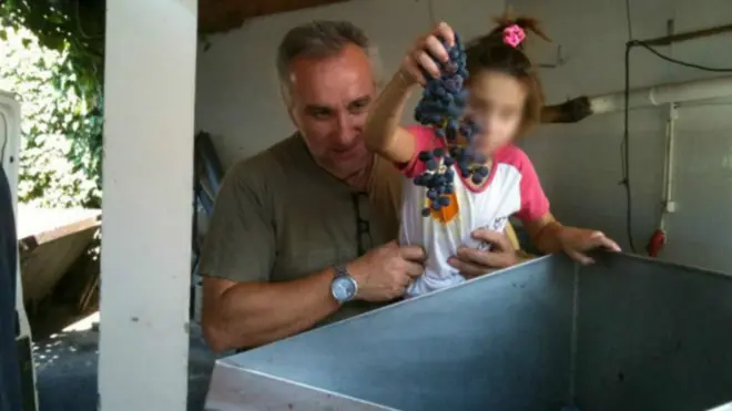 Fernando Blanco, el padre de Nadia Nerea, empezó a hacer campaña en los platós de televisión en 2009.