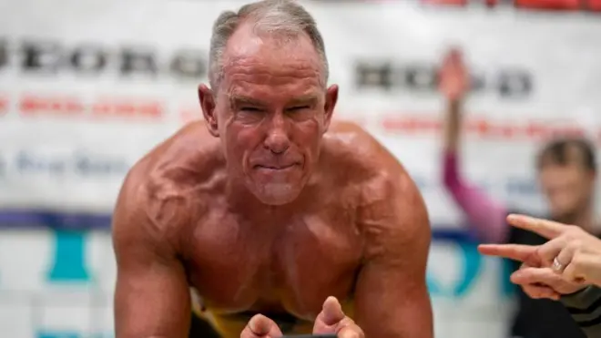 Hud je rekao da planira da se penzioniše od ovog posla