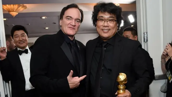 2019년 골든글로브 감독상 부분에서 경쟁한 타란티노 감독과 봉준호 감독