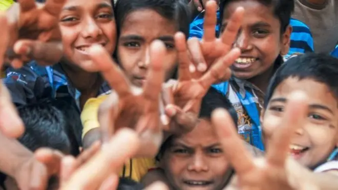 गोद लेना