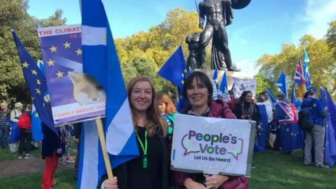 متظاهرون يطالبون بإجراء استفتاء آخر على خروج بريطانيا من الاتحاد الاوروبي