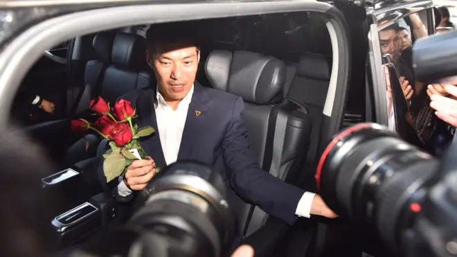 เดินทางมาถึงศาลรัฐธรรมนูญ