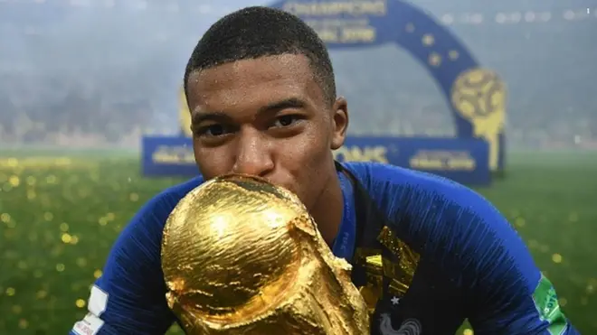 Champion du monde à 19 ans, Kylian Mbappé.