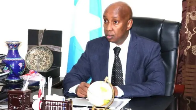 Wasiirka wasaaradda duuliska Somalia Maxamed Cabdullaahi Salaad Omaar