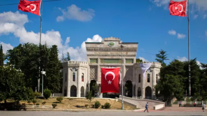 ISTANBUL UNIVERSITESI