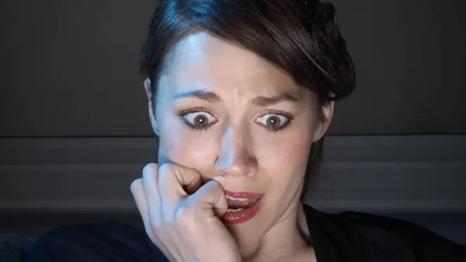 wajah kaget perempuan