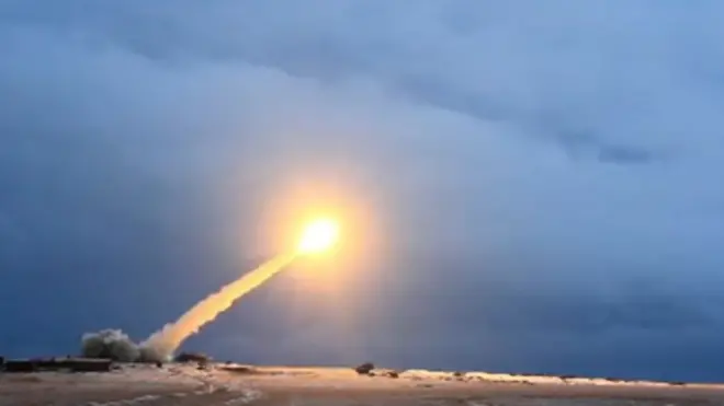 Во время доклада Путина был показан пуск ракеты, которая, по его словам, оснащенная ядерным двигателем