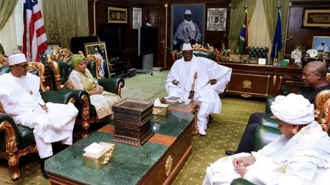 ممثلو قادة مجموعة إيكواس يفشلون في إقناع الرئيس يحي جامع بالتخلي عن السلطة خلال محادثات بانجول يوم الجمعة