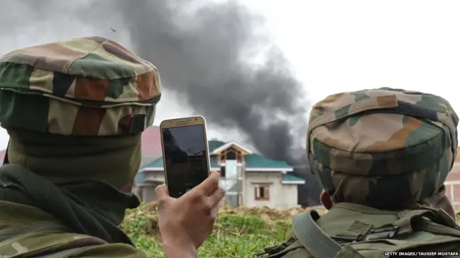 सेना, सोशल मीडिया