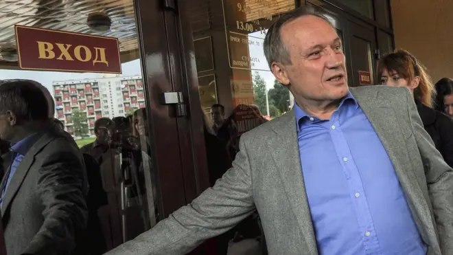 Владимир Некляев не раз оказывался под арестом, в 2010-2011 годах он провел несколько месяцев в СИЗО