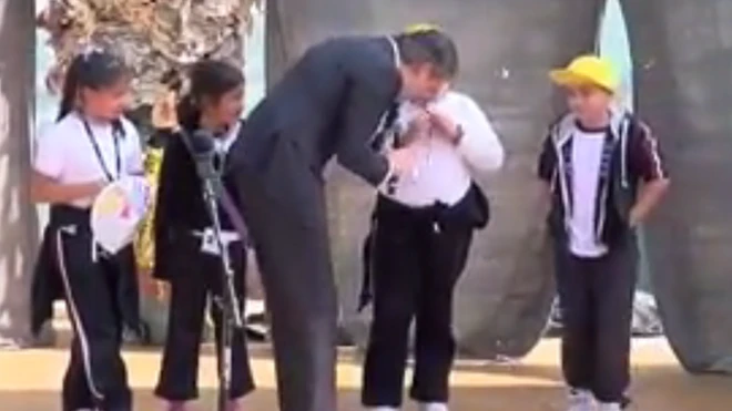 La intervención de Andrea fue grabada en un video que se volvió viral en redes sociales.