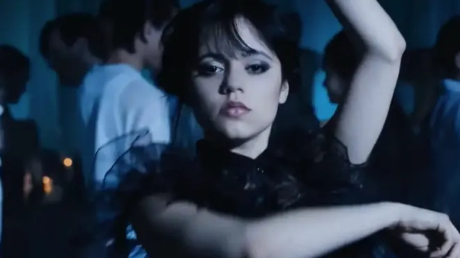 Венздей денс