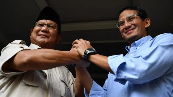Upaya Prabowo (kiri) untuk menjadi pemimpin Indonesia dimulai pada 2004 dengan mengikuti konvensi Partai Golkar.