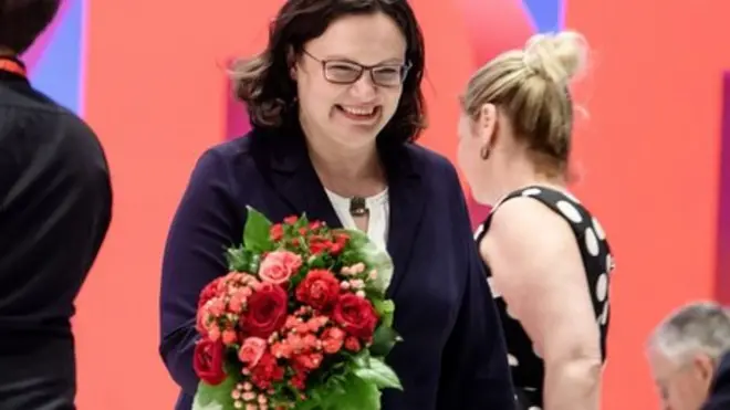 Adde Nahles duraan Ministira Dhimma Hojjetaa turan