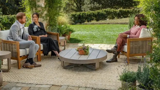 نجحت أوبرا في تحقيق توازن مثالي، فقد طرحت أسئلة ودية لكنها لم تحد قيد أنملة عن هدفها