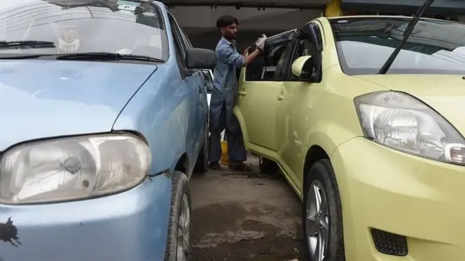 استعمال شدہ گاڑی