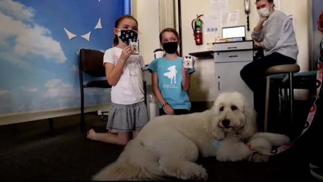 Pas Oli otklanja strah od vakcine
