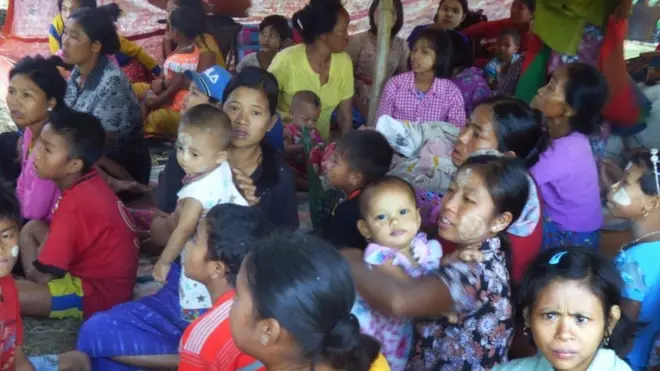 ရခိုင်ပြည်နယ်က တိုက်ပွဲတွေကြောင့် ထွက်ပြေးလာကြတဲ့ အမျိုးသမီးနဲ့ ကလေးတွေ