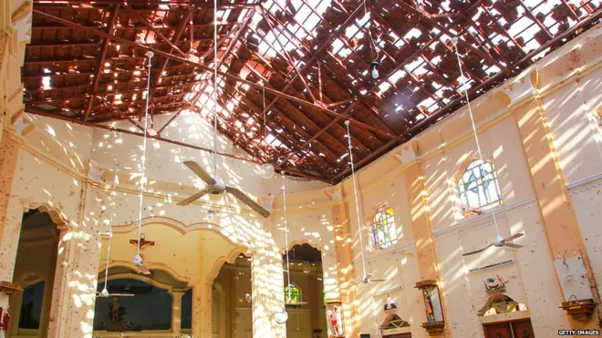 ප්‍රහාරයක් නිසා හානි වූ කටුවාපිටිය දේවස්ථානය