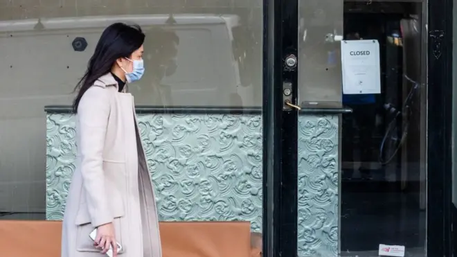 беткап кийген кыз