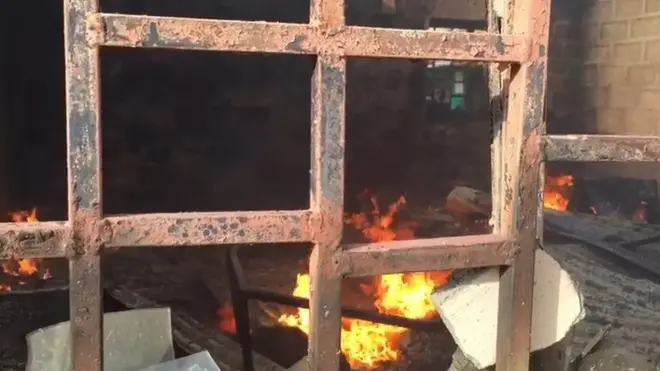 ባርዕ ኣብ ቤት ማእሰርቲ