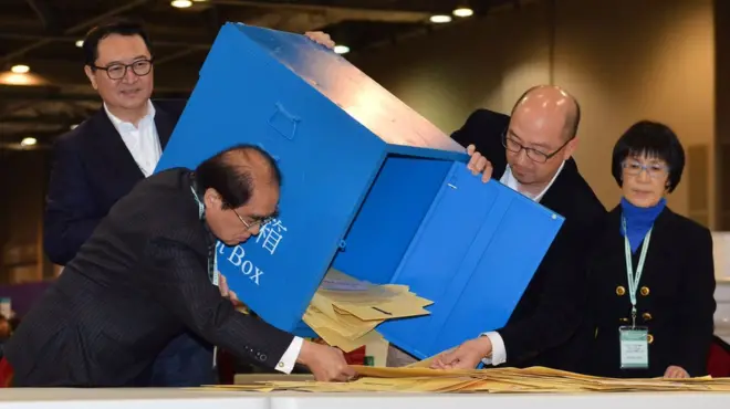 香港選舉委員會選舉開票現場（台灣中央社圖片12/12/2016）