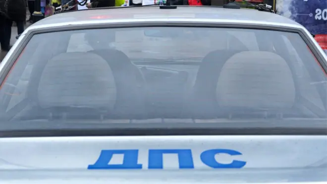 В ночь на 4 апреля неизвестные расстреляли двух инспекторов ДПС в их служебной машине