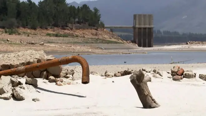 كيب تاون مهددة بأن تصبح أول مدينة في العالم تنضب مياهها