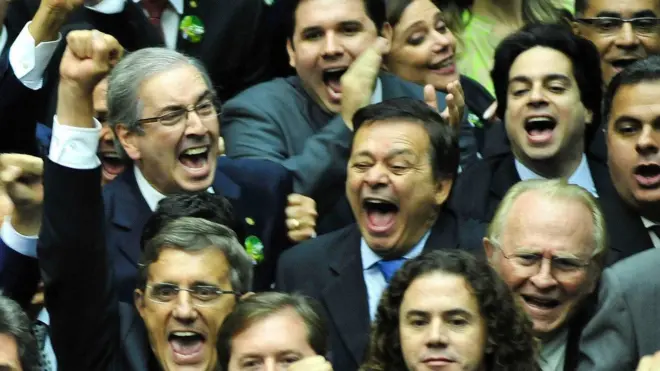 Aliados comemoram com Eduardo Cunha a eleição à Presidência da Câmarawww betpix com2015