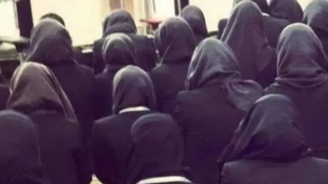 รูปนักเรียนโรงเรียนมัธยมมุสลิมหญิงแห่งแมนเชสเตอร์