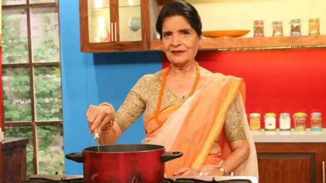 Zubaida TAriq