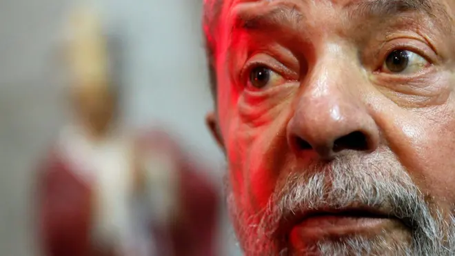 Адвокаты Лулы настаивают на его невиновности и называют уголовные дела "фантастикой"