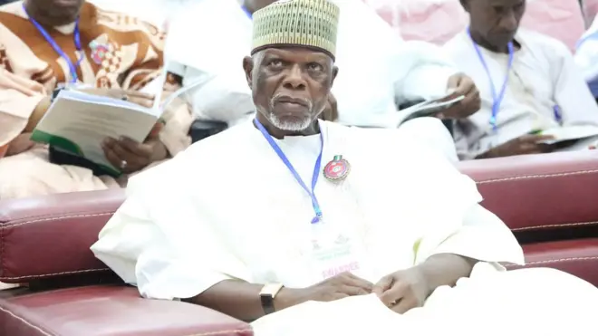 Aworan ọga agba ileeṣẹ aṣọbode