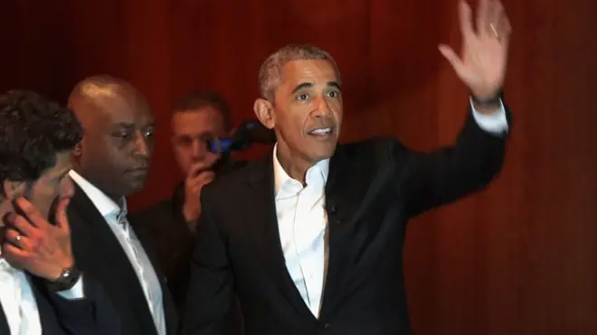 Obama tampil untuk pertama kalinya sejak meninggalkan Gedung Putih, dalam acara umum, Senin lalu.