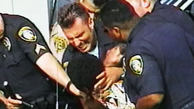 الثغرة القانونية التي تمكن الشرطة الأمريكية من تفادي العقاب