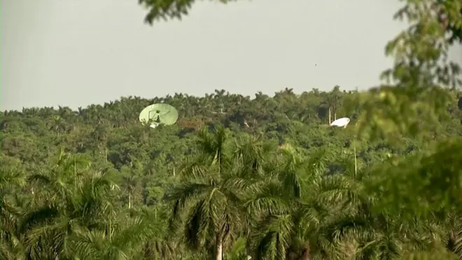 古巴小镇贝胡卡尔丛林中的军事基地