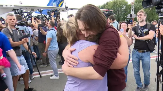 Українські політв'язні повернулися додому