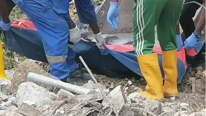 Oku ẹnikan labẹ ile to wo