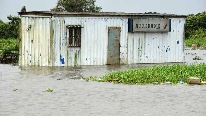 Oke idemmiri ebutela mbize n'akụkụ dị iche iche na mpaghara ọwụwa- anyanwụ