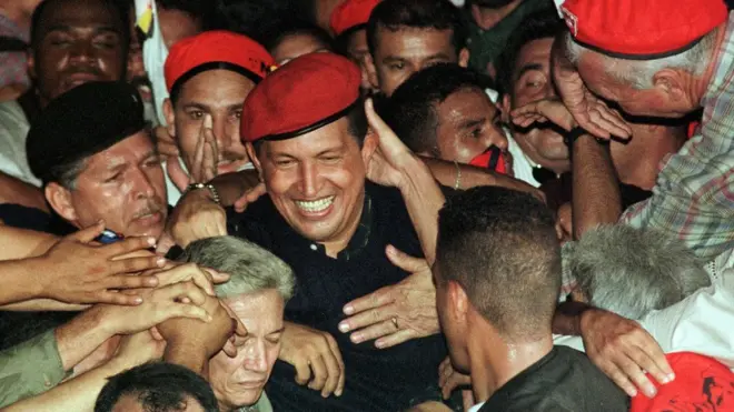 Para muchos descontentos con la corrupción y la pobreza, el candidato Chávez suponía la única alternativa.