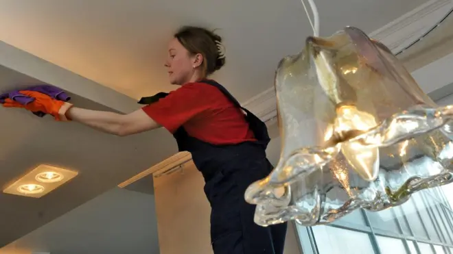 Самозанятым, которые заявят о себе в ФНС, продлят налоговые каникулы до конца 2019 года