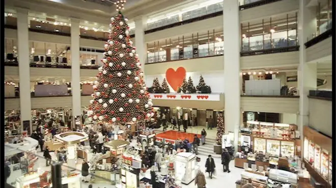 Рождественские супермаркеты остались для многих несбыточной мечтой