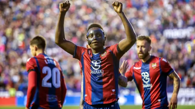 Emmanuel Boateng score three goals