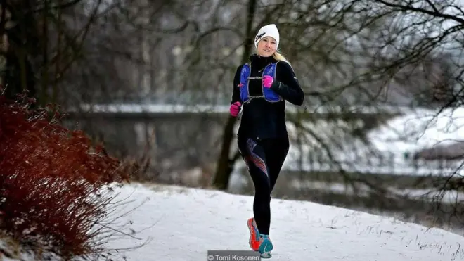 拉赫蒂（图为她在雪中训练）说，西苏精神可以让人们极尽所能，走得更远——但它也可能让人精疲力竭。