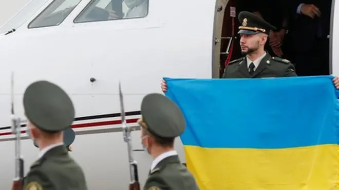 В среду Маркив прилетел в Киев