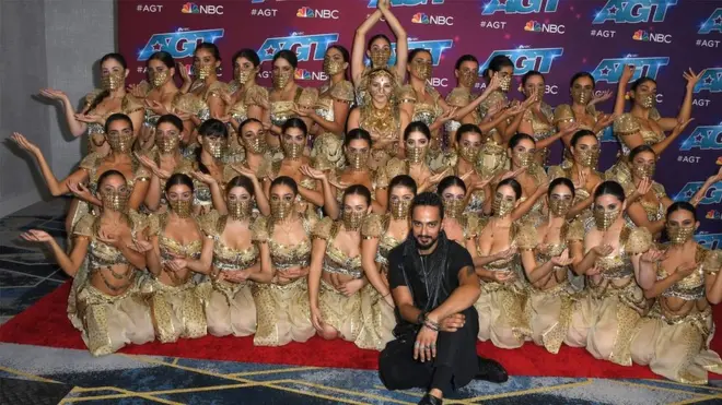 فرقة الرقص اللبنانية مياس